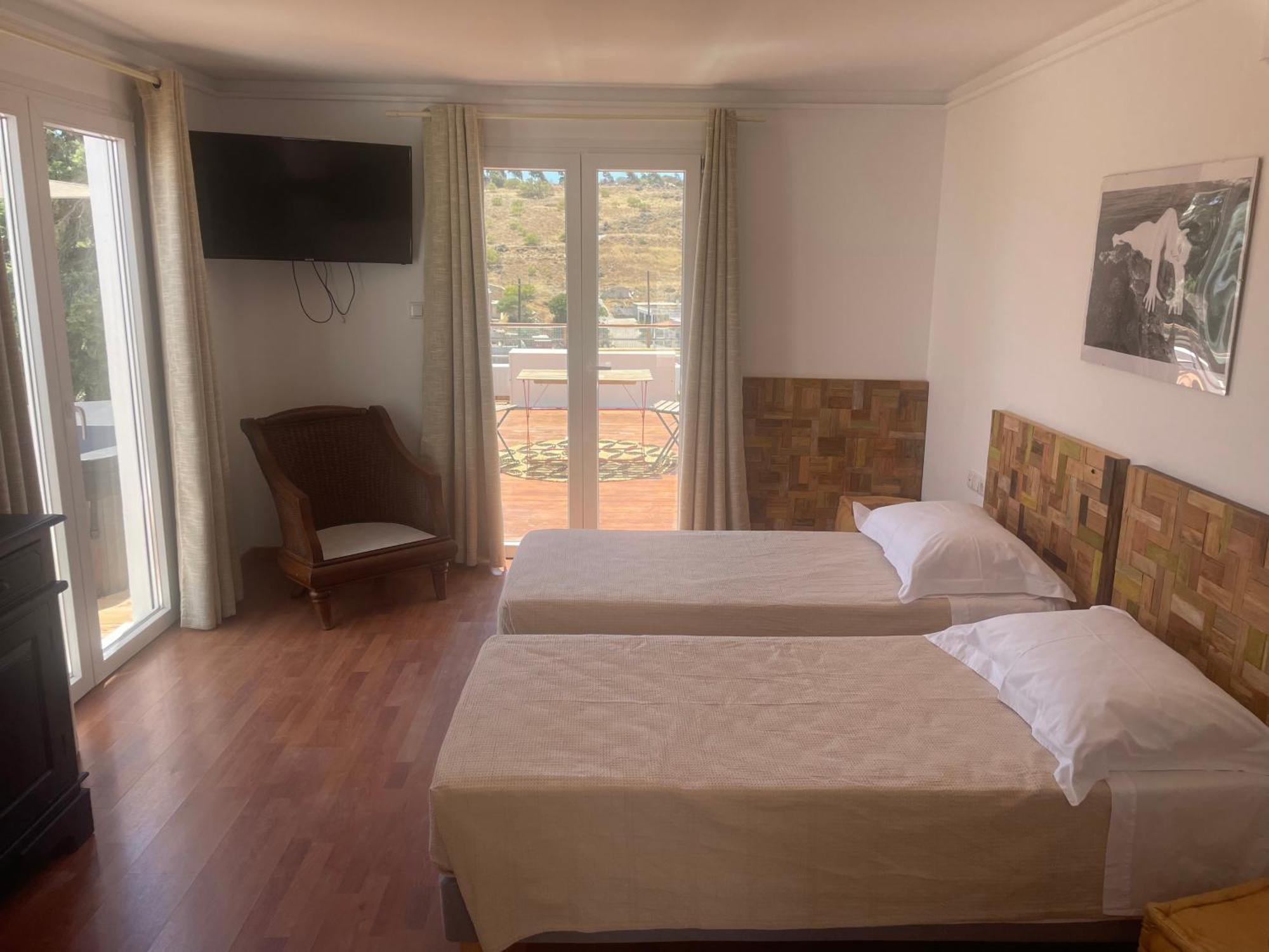Syros Village Suites Vari  ภายนอก รูปภาพ