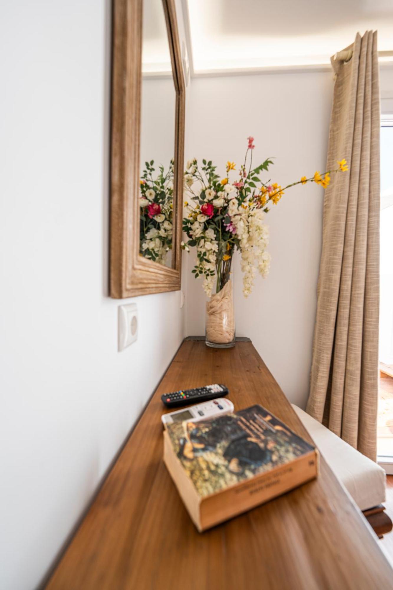 Syros Village Suites Vari  ภายนอก รูปภาพ