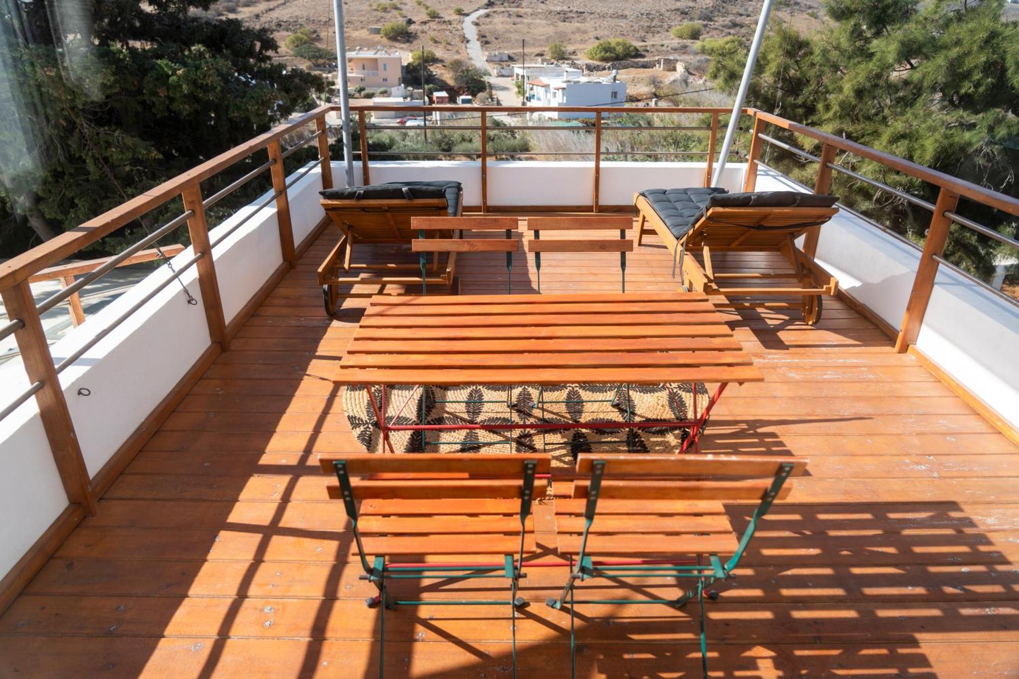 Syros Village Suites Vari  ภายนอก รูปภาพ