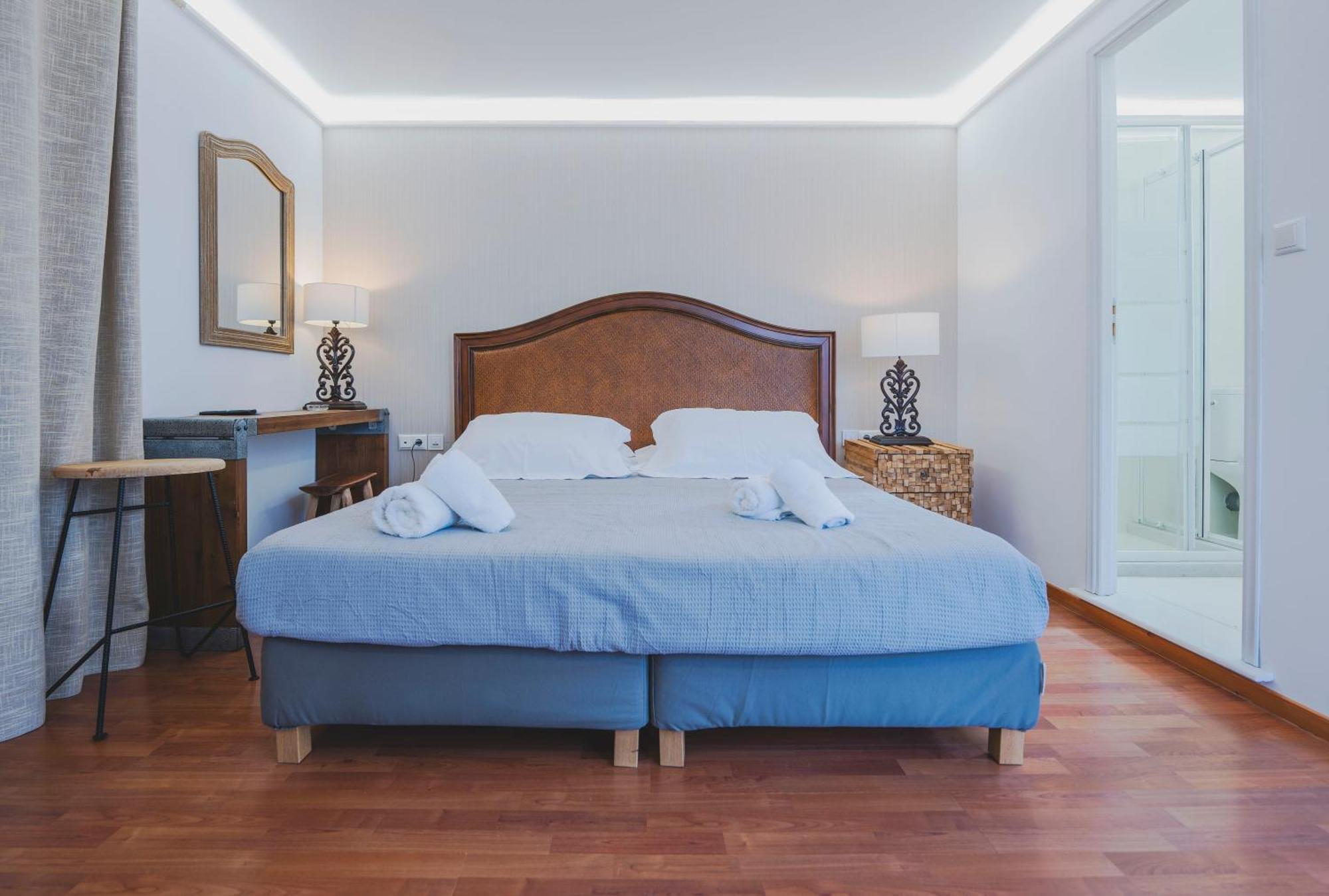 Syros Village Suites Vari  ภายนอก รูปภาพ