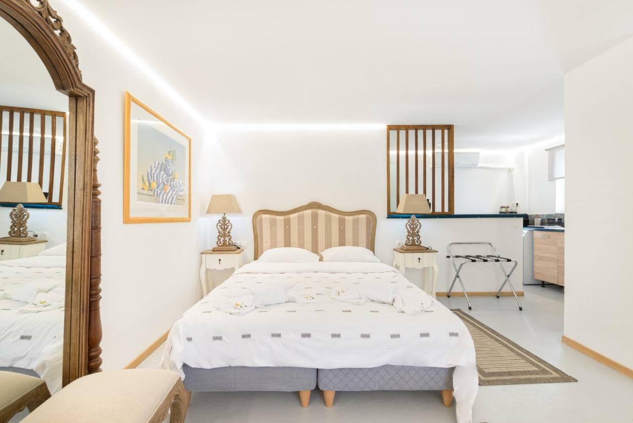 Syros Village Suites Vari  ภายนอก รูปภาพ