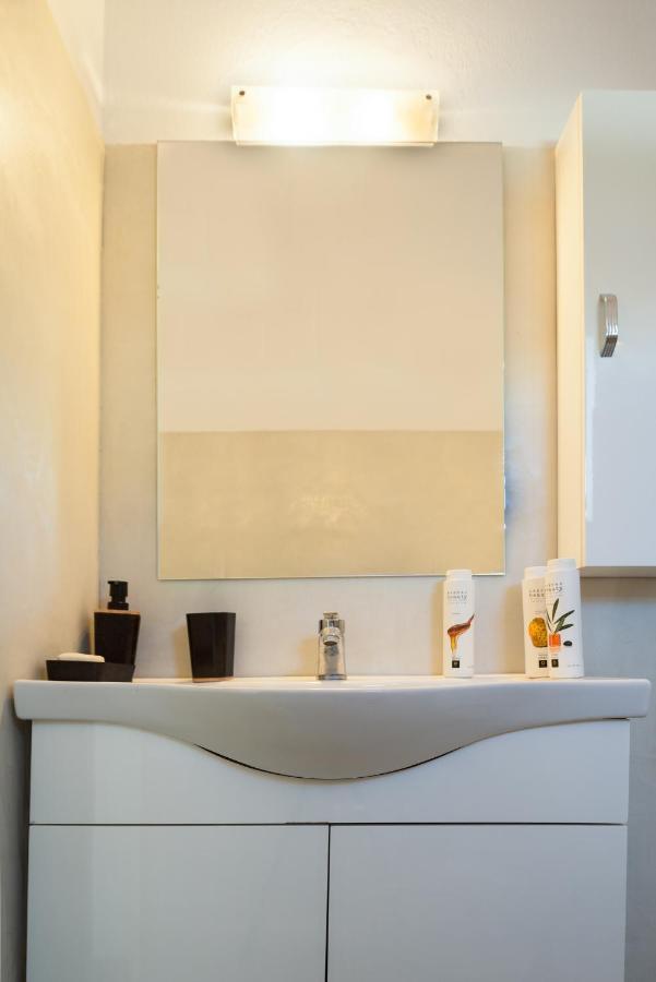 Syros Village Suites Vari  ภายนอก รูปภาพ
