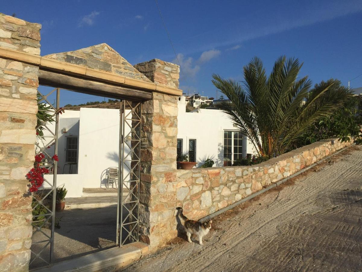 Syros Village Suites Vari  ภายนอก รูปภาพ
